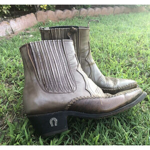 Denver Brand Western Cowboy Boots Ankle Size 8 Mens Pull On Gray Nice Stitching